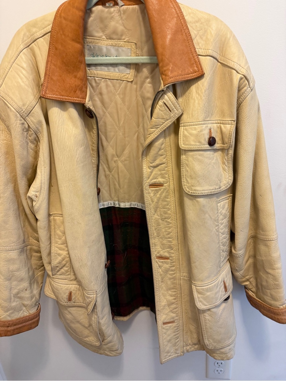 Skins by Tora Men's Cream Leather Jacket with Tan Collar